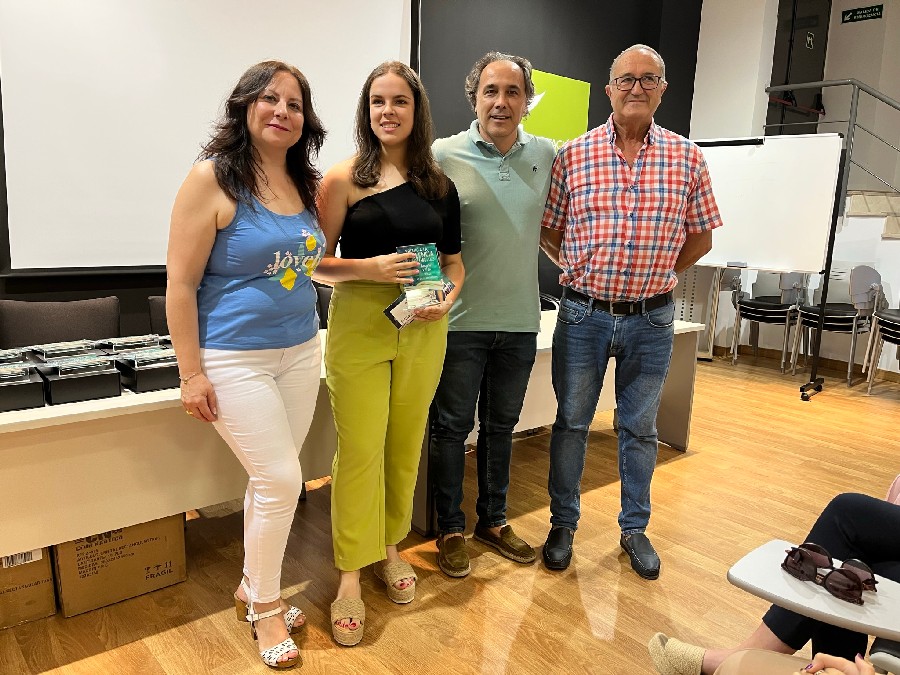 Alumnado de matrícula son reconocidos con los Premios a la Excelencia Educativa